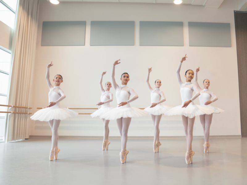 Young Dancers on Pointe